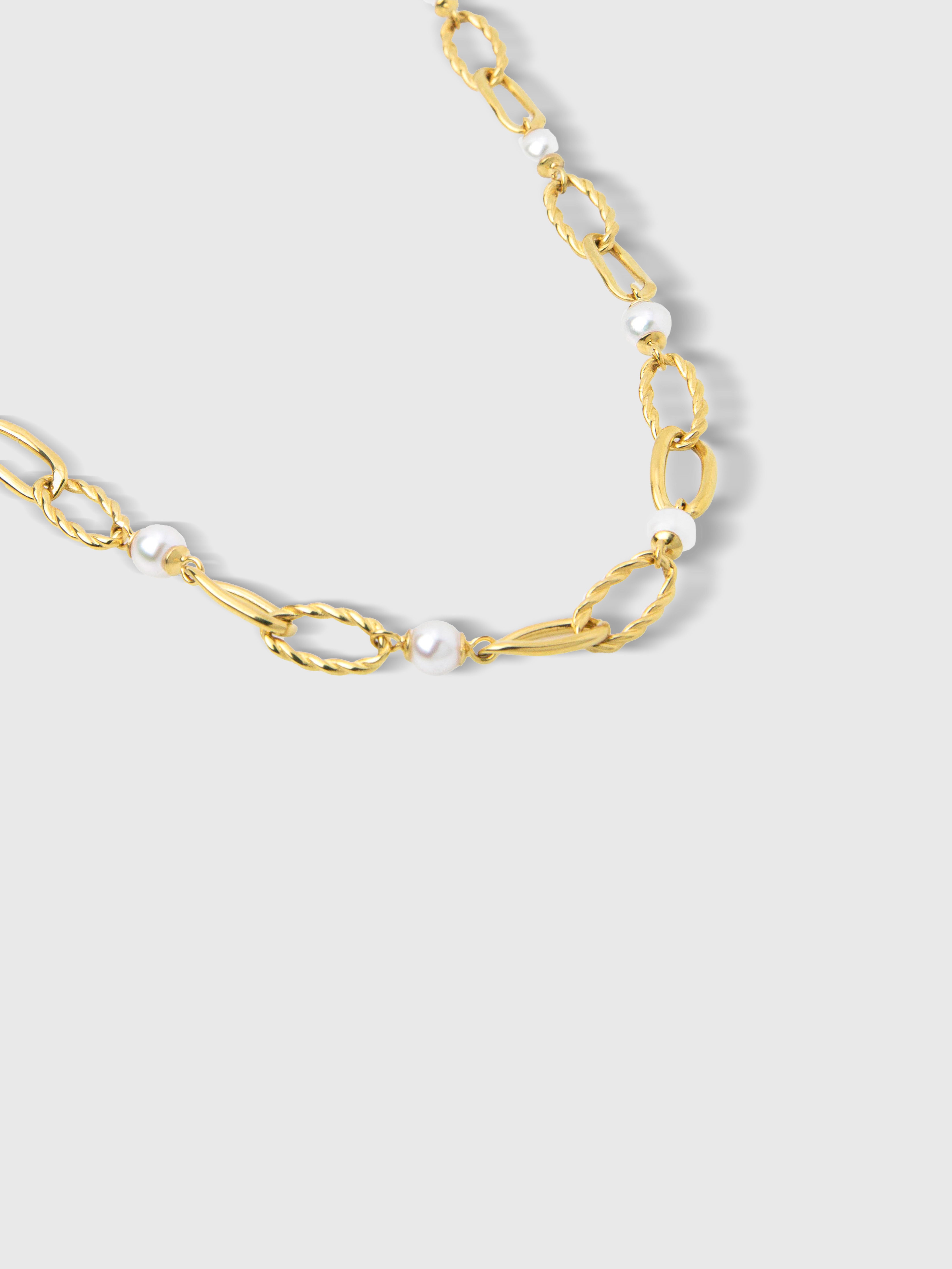 Maria Pearl Necklace