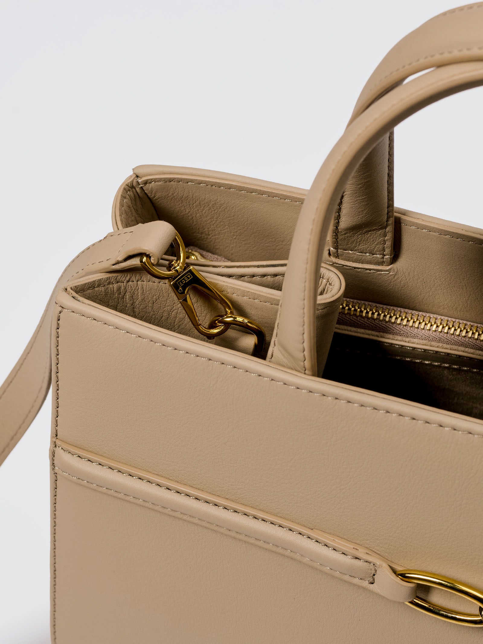 Aurelia Media - Smooth Leather