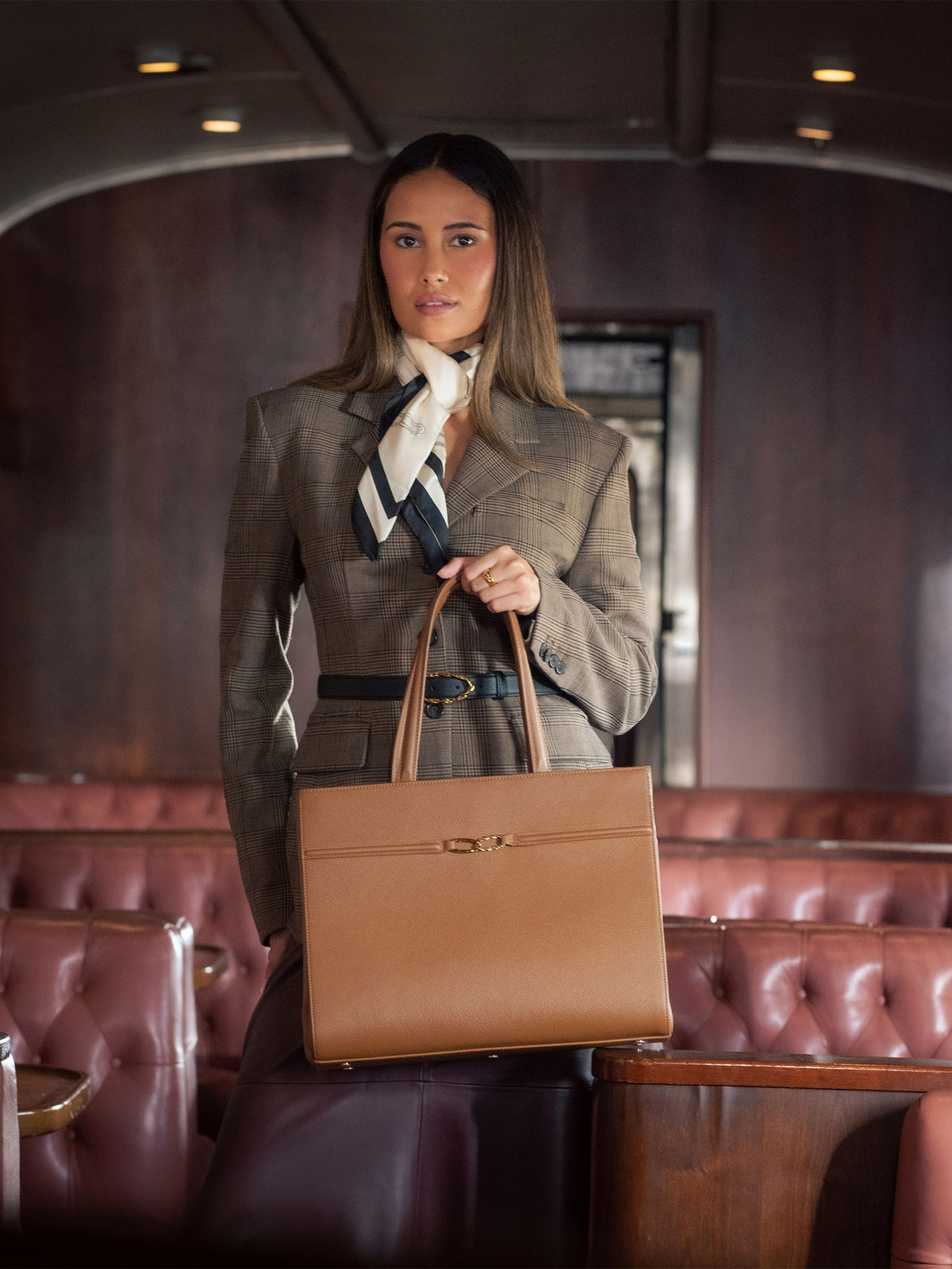 Aurelia Grande - Pebble Leather