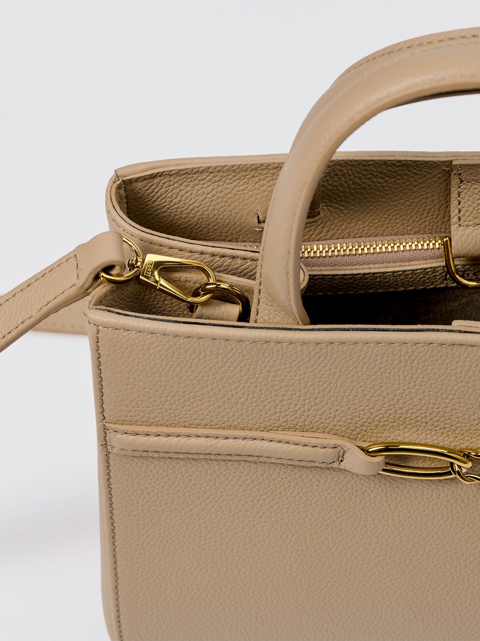 Aurelia Media - Pebble Leather